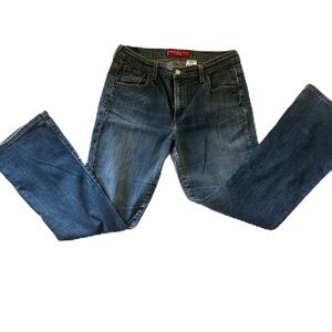 Levi’s Women Nouveau Boot Cut  Low Rise Stretch 515 Jeans. Size 12